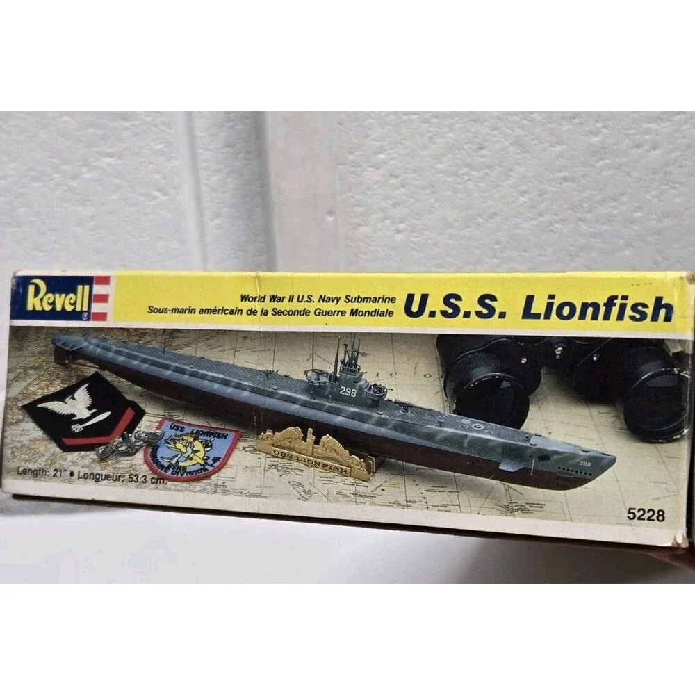 Revell 1:180 U.S.S. Lionfish Plastic Model Kit #5228 [U5]